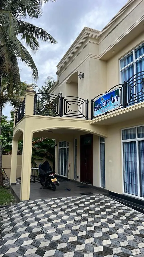 Royal City Inn Negombo 0*,